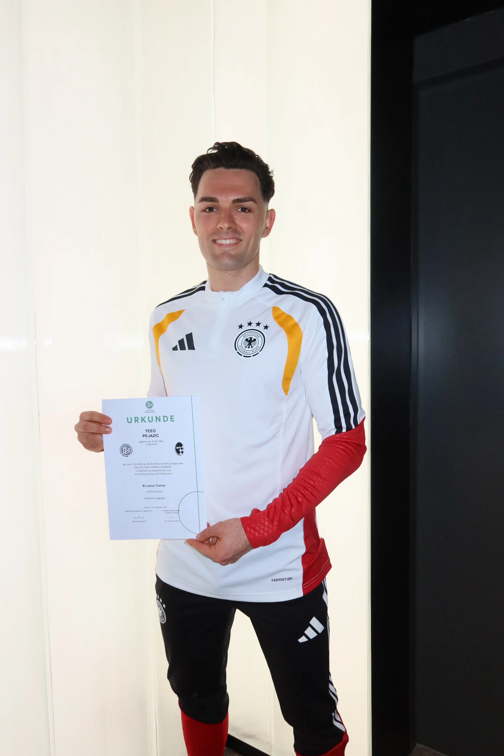 Teeo Pejazić — Fußballtrainer und Mentor